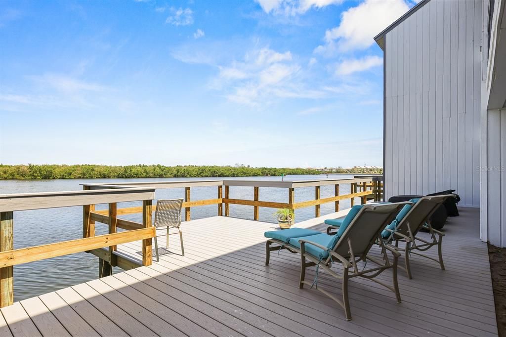 For Rent: $2,300 (2 beds, 2 baths, 1095 Square Feet)