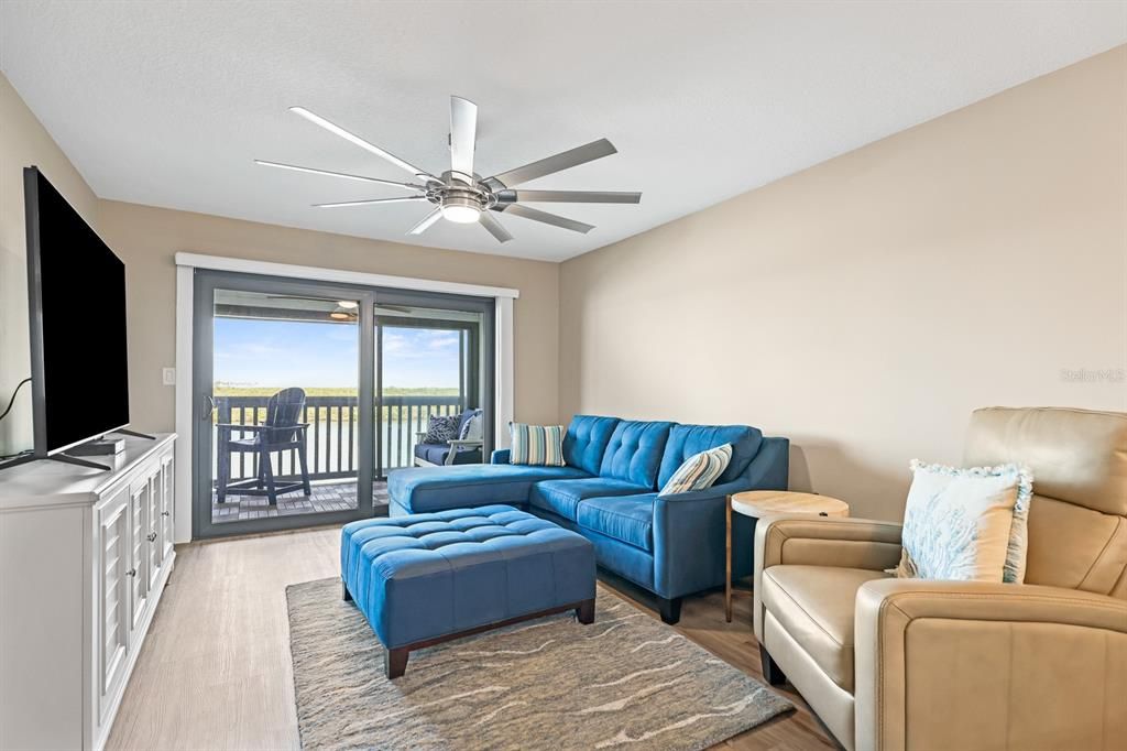 For Rent: $2,300 (2 beds, 2 baths, 1095 Square Feet)