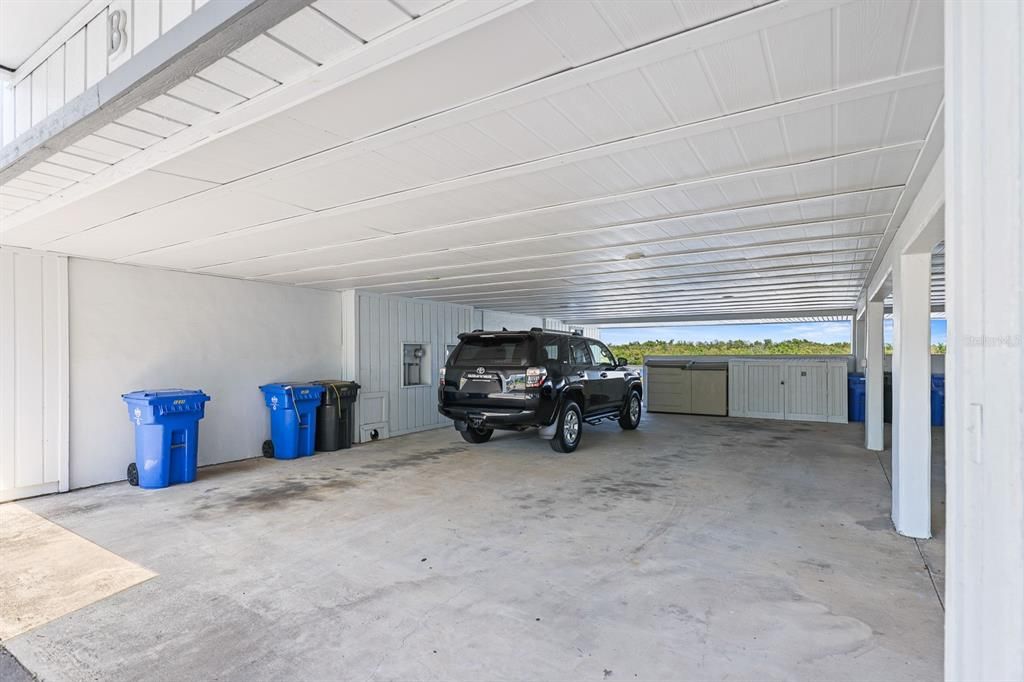 For Rent: $2,300 (2 beds, 2 baths, 1095 Square Feet)