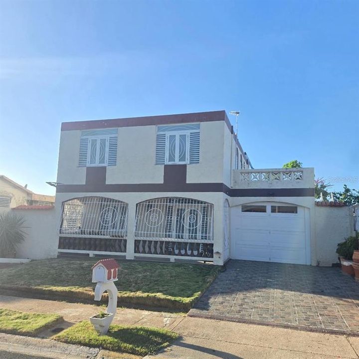 Active With Contract: $235,000 (5 beds, 3 baths, 1520 Square Feet)