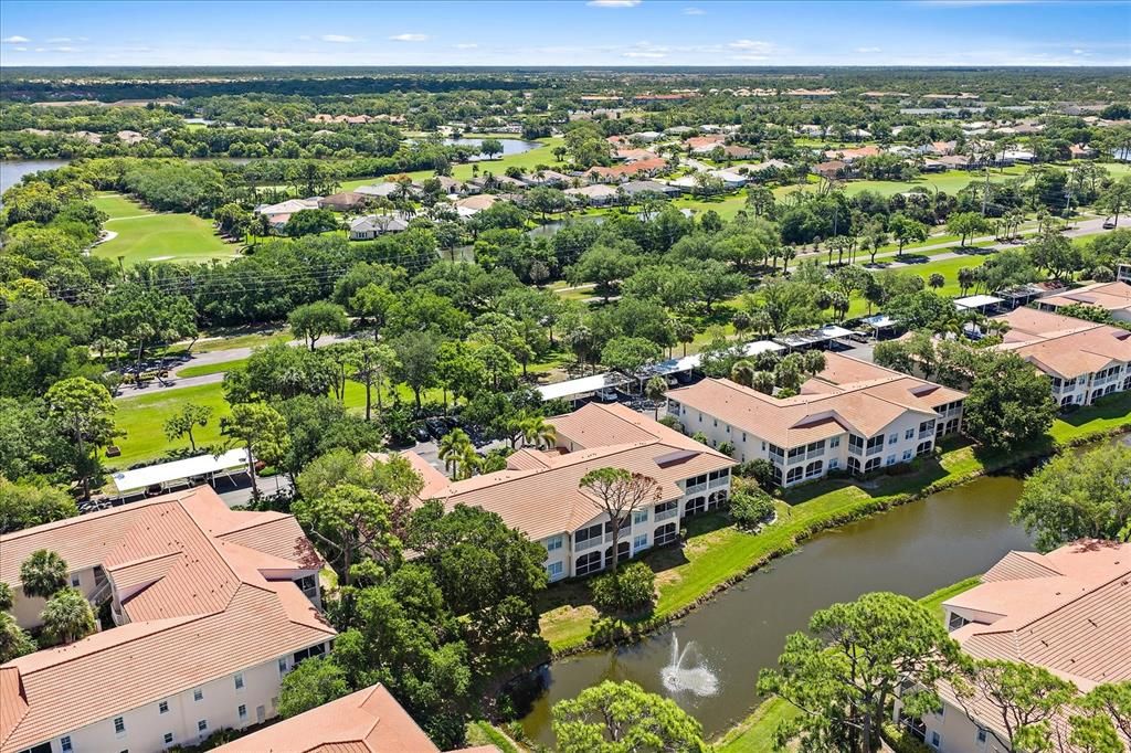 For Sale: $280,000 (2 beds, 2 baths, 957 Square Feet)