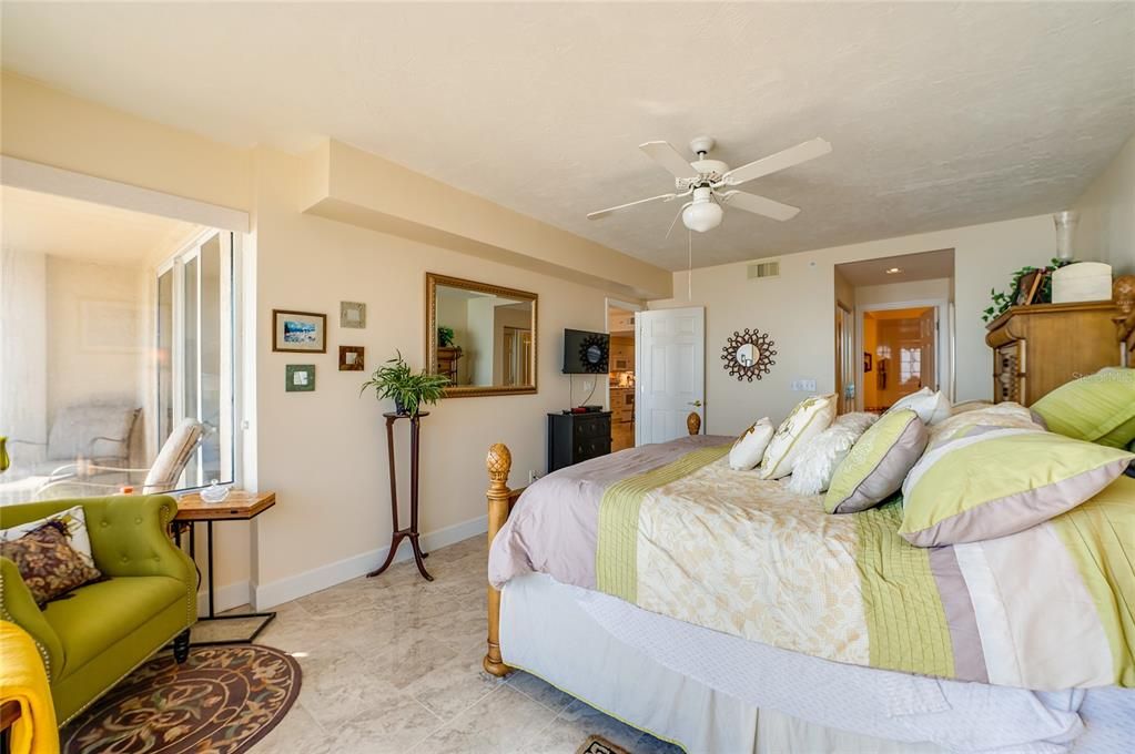 For Sale: $625,000 (2 beds, 2 baths, 1533 Square Feet)