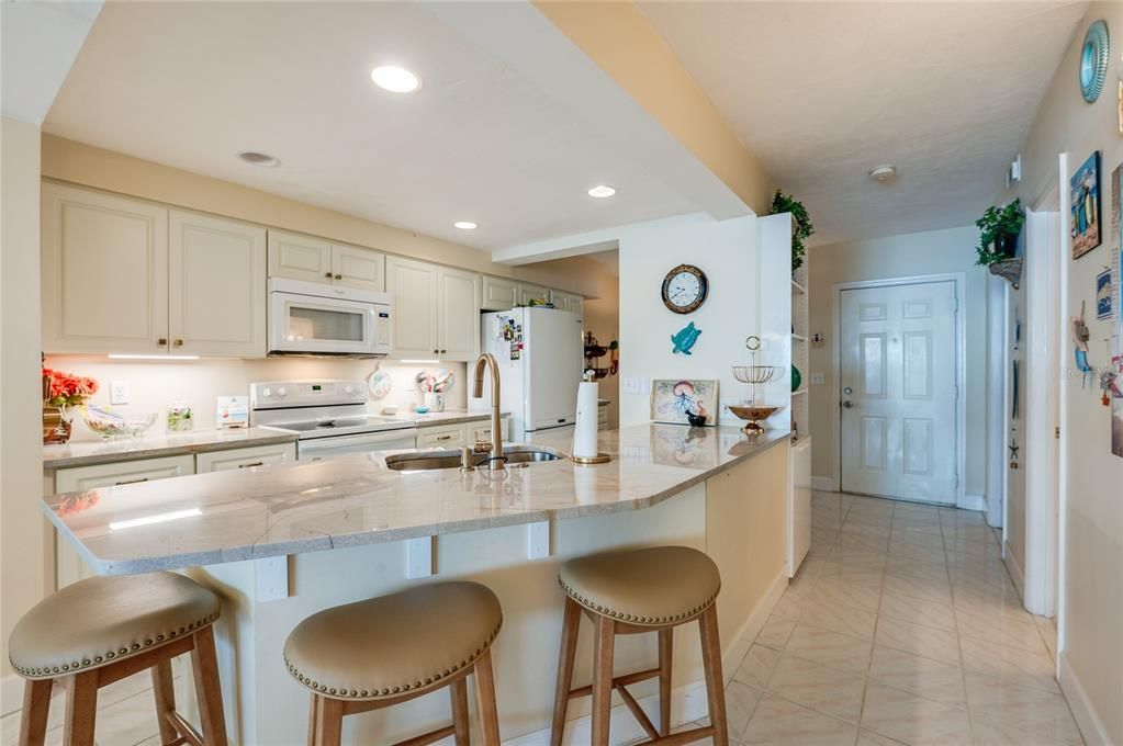 For Sale: $625,000 (2 beds, 2 baths, 1533 Square Feet)