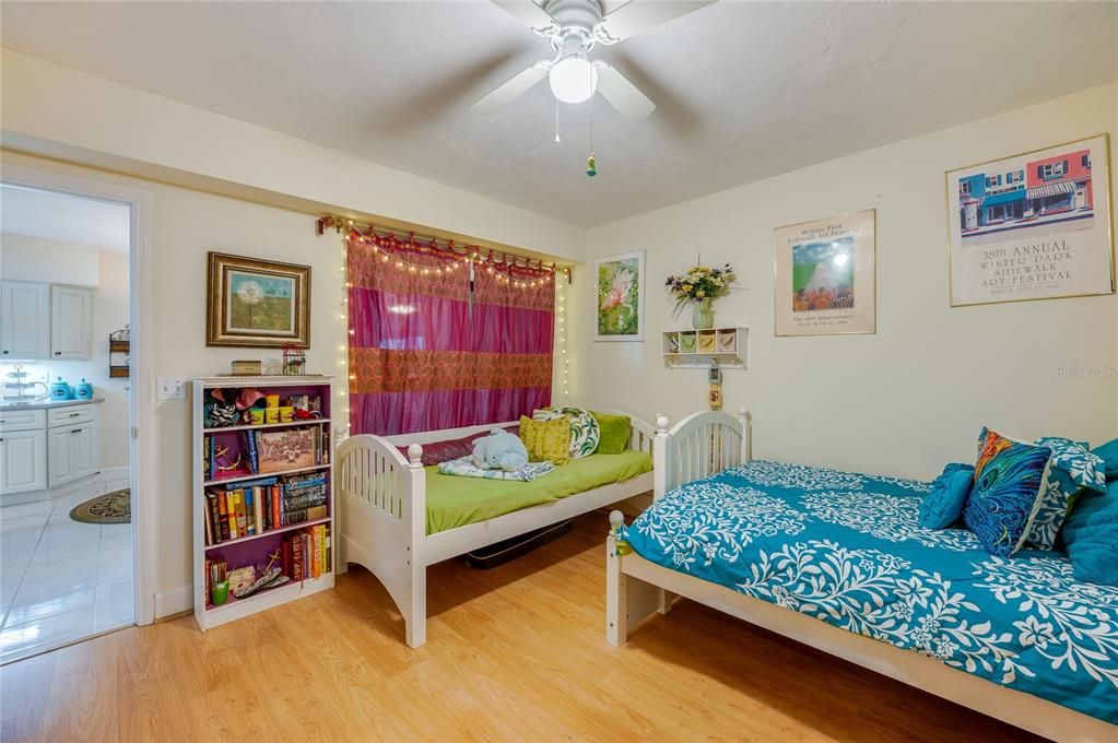 For Sale: $625,000 (2 beds, 2 baths, 1533 Square Feet)