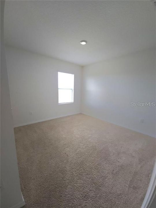 For Rent: $2,700 (5 beds, 3 baths, 2696 Square Feet)