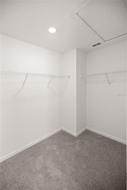 For Rent: $1,900 (3 beds, 2 baths, 1828 Square Feet)