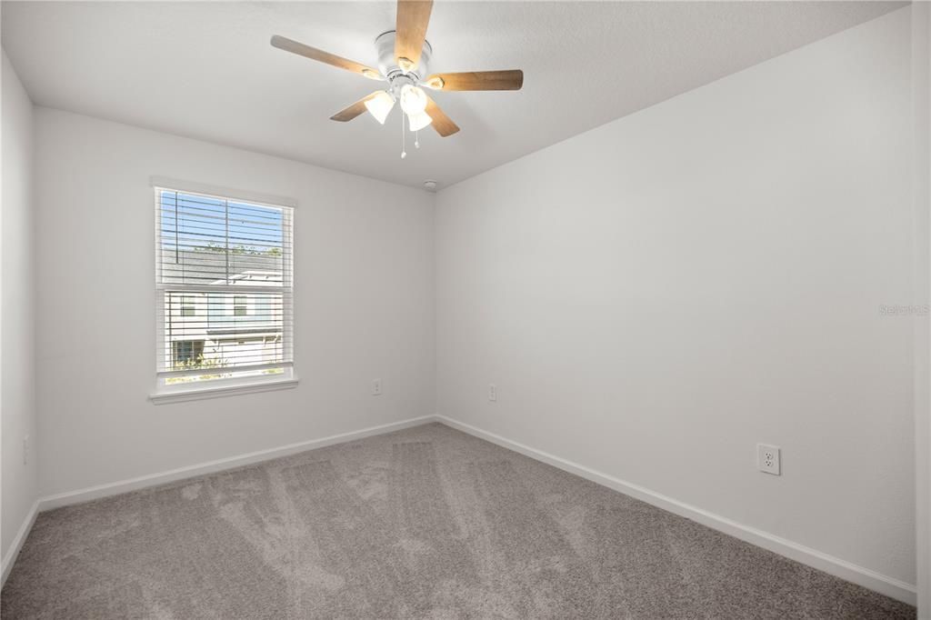 For Rent: $1,900 (3 beds, 2 baths, 1828 Square Feet)