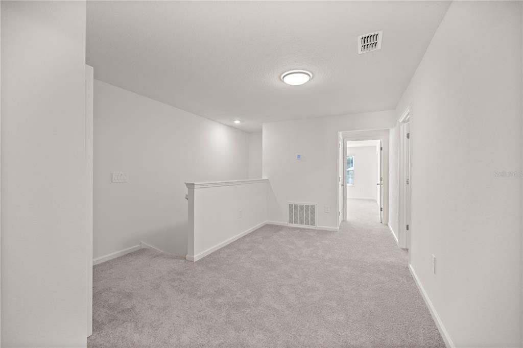For Rent: $1,900 (3 beds, 2 baths, 1828 Square Feet)
