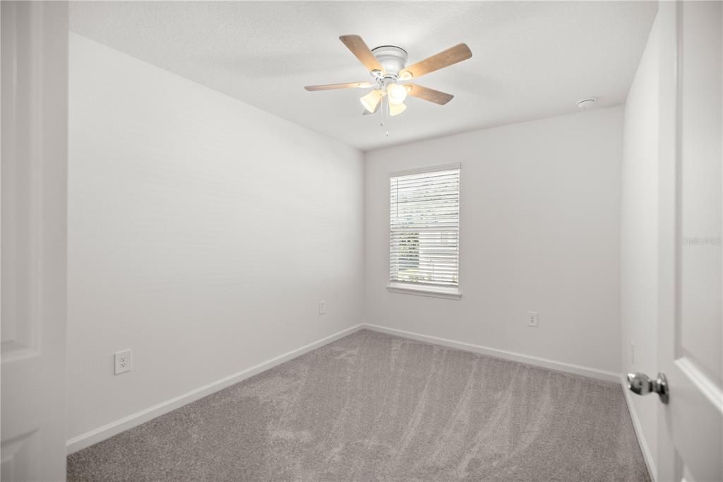 For Rent: $1,900 (3 beds, 2 baths, 1828 Square Feet)