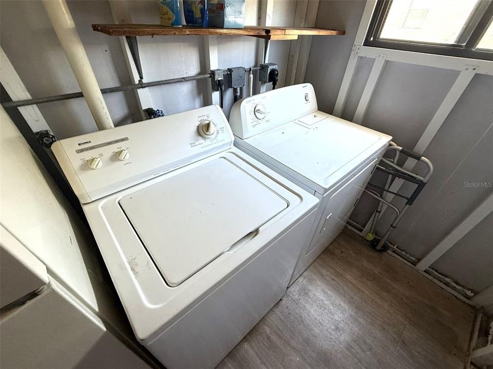 Activo con contrato: $79,900 (2 camas, 2 baños, 1079 Pies cuadrados)