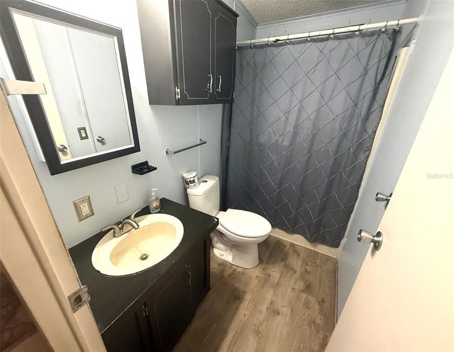 Activo con contrato: $79,900 (2 camas, 2 baños, 1079 Pies cuadrados)
