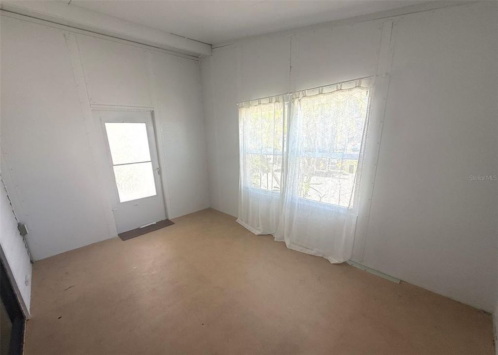 Activo con contrato: $79,900 (2 camas, 2 baños, 1079 Pies cuadrados)
