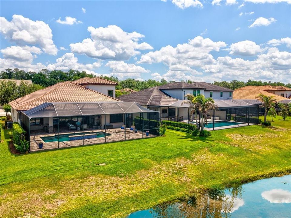 Activo con contrato: $1,170,000 (5 camas, 4 baños, 3137 Pies cuadrados)