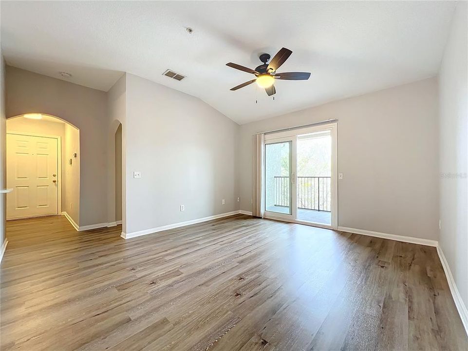 В аренду: $1,550 (1 спален, 1 ванн, 856 Квадратных фут)