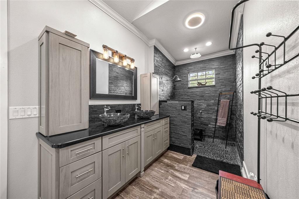 Active With Contract: $699,900 (3 beds, 2 baths, 2042 Square Feet)