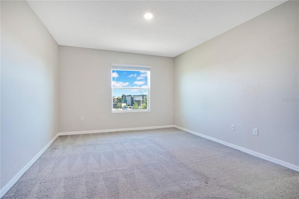 For Sale: $249,900 (3 beds, 2 baths, 1812 Square Feet)