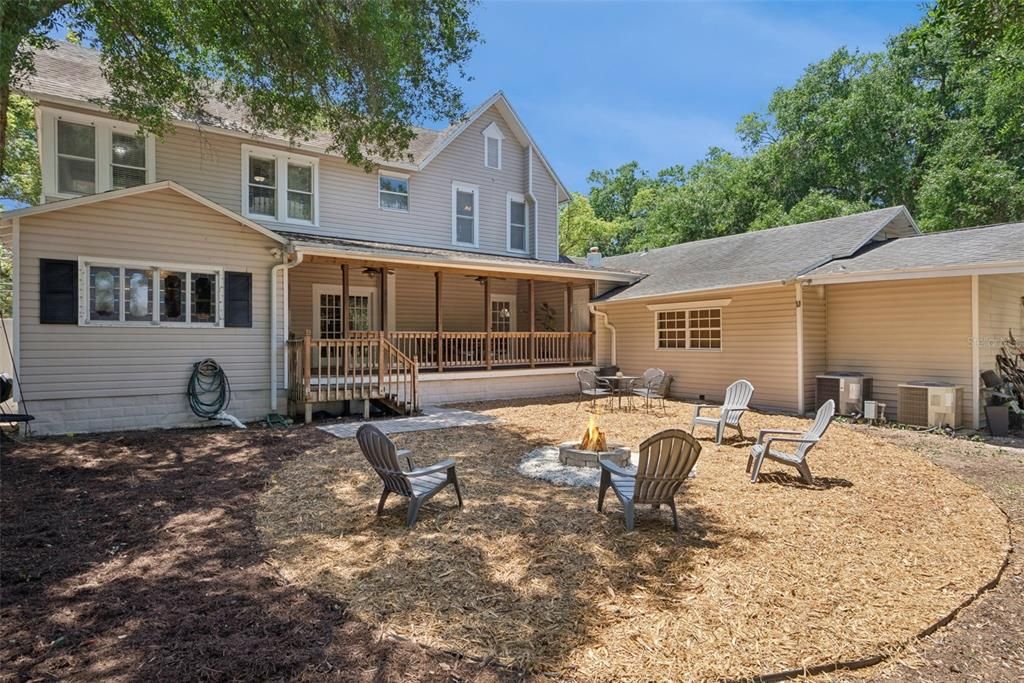 Activo con contrato: $549,900 (4 camas, 2 baños, 2625 Pies cuadrados)