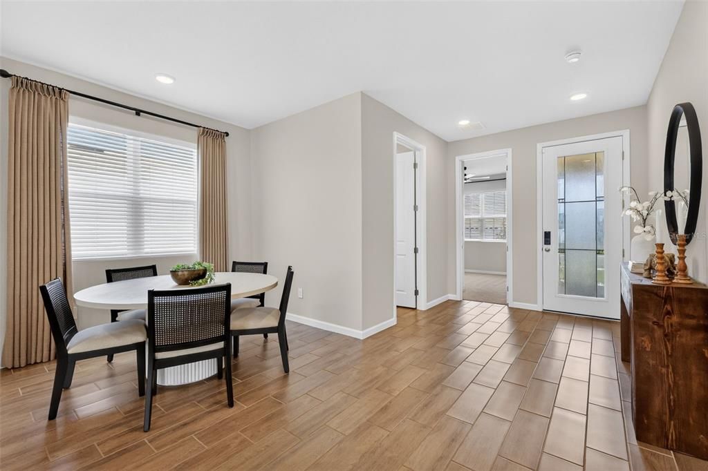 For Rent: $2,950 (4 beds, 3 baths, 2556 Square Feet)