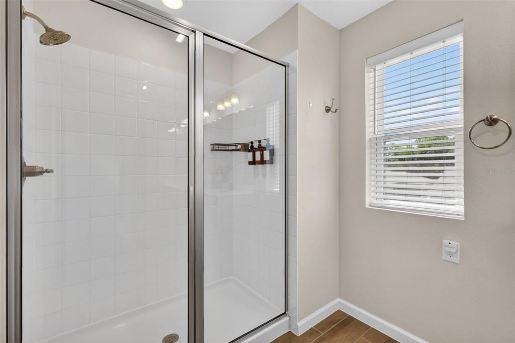 For Rent: $2,950 (4 beds, 3 baths, 2556 Square Feet)