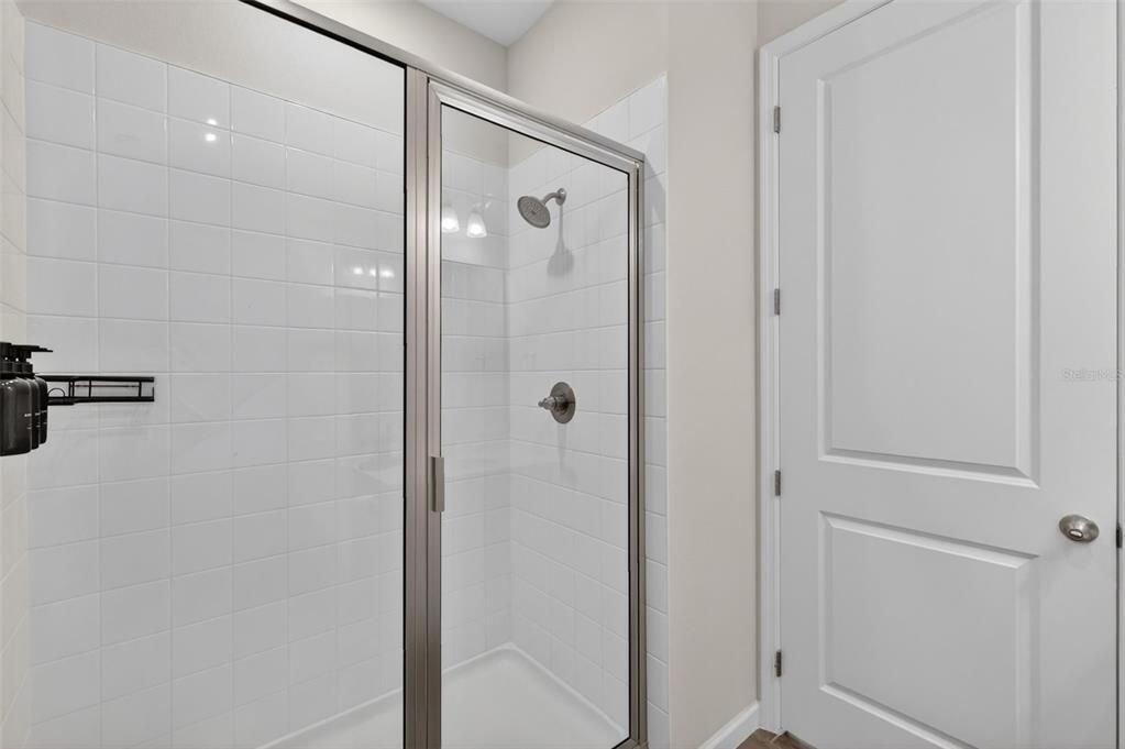 For Rent: $2,950 (4 beds, 3 baths, 2556 Square Feet)