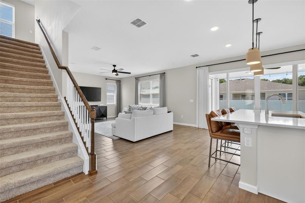 For Rent: $2,950 (4 beds, 3 baths, 2556 Square Feet)