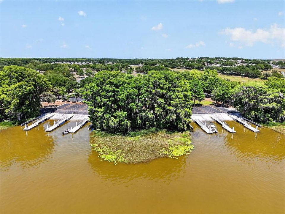 For Rent: $2,950 (4 beds, 3 baths, 2556 Square Feet)