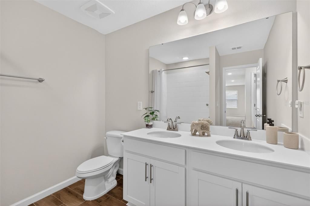For Rent: $2,950 (4 beds, 3 baths, 2556 Square Feet)