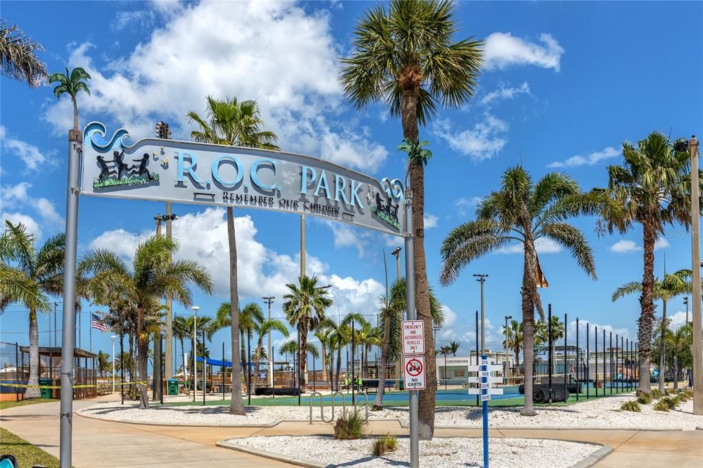 For Sale: $325,000 (1 beds, 1 baths, 430 Square Feet)