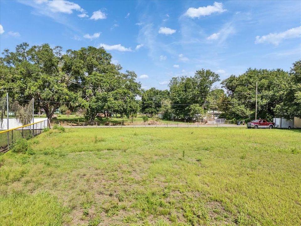 Active With Contract: $545,000 (3 beds, 3 baths, 2352 Square Feet)