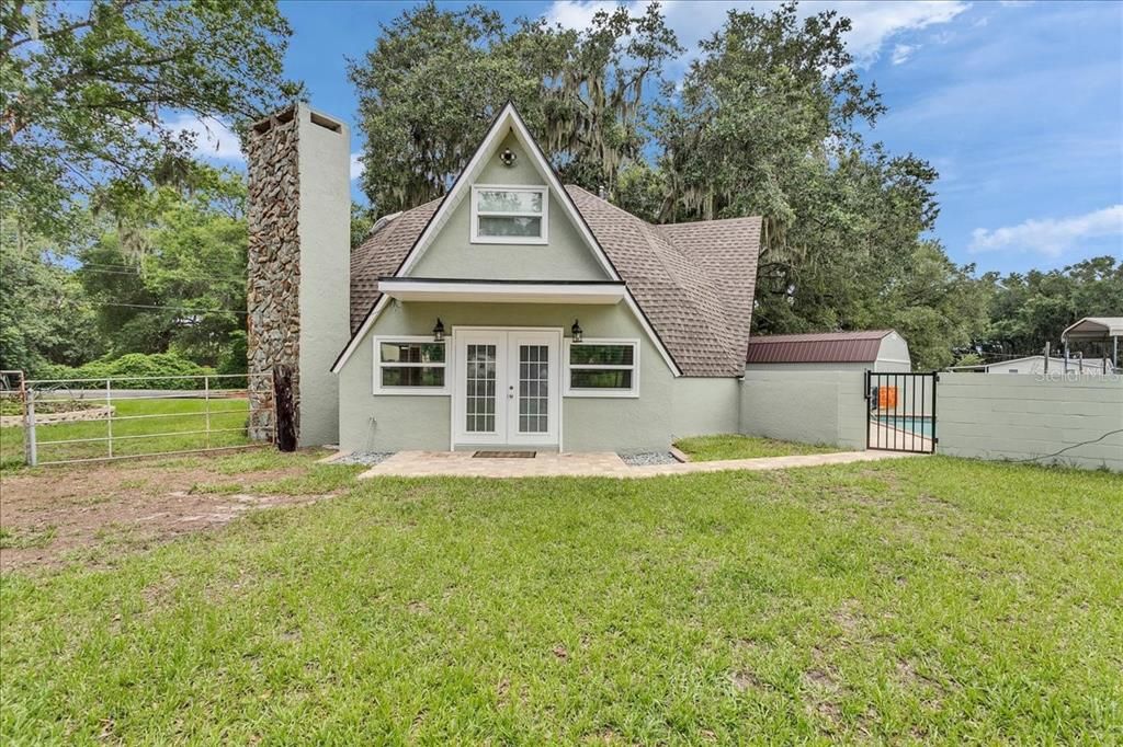 Active With Contract: $545,000 (3 beds, 3 baths, 2352 Square Feet)