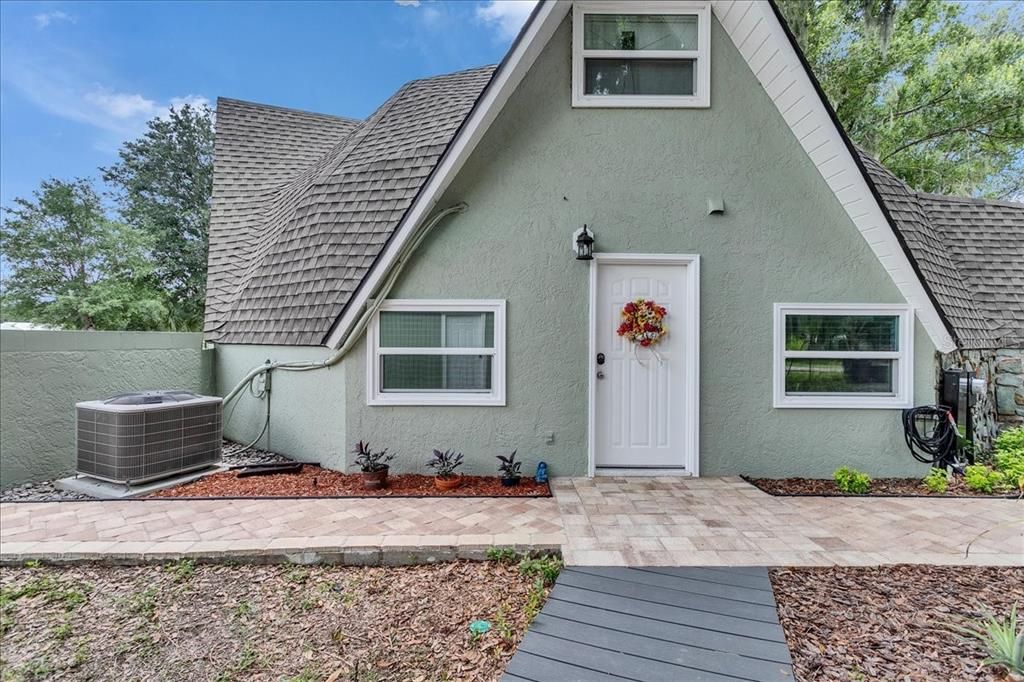 Active With Contract: $545,000 (3 beds, 3 baths, 2352 Square Feet)