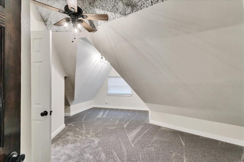 Active With Contract: $545,000 (3 beds, 3 baths, 2352 Square Feet)