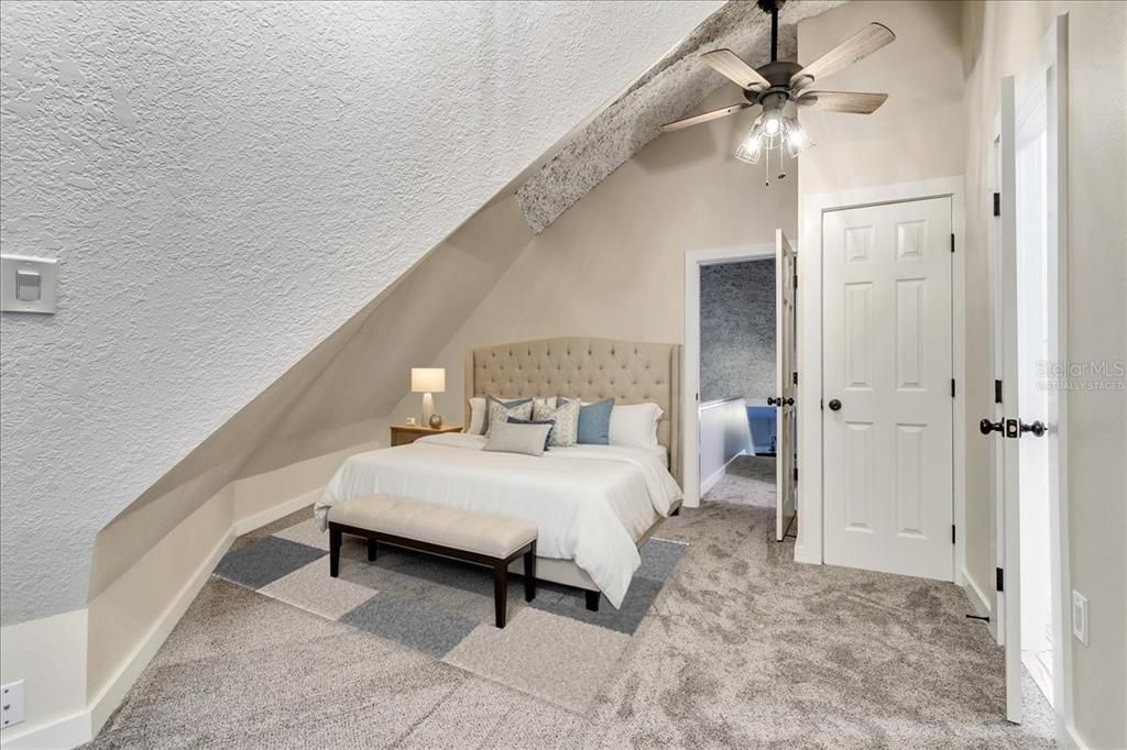 Active With Contract: $545,000 (3 beds, 3 baths, 2352 Square Feet)