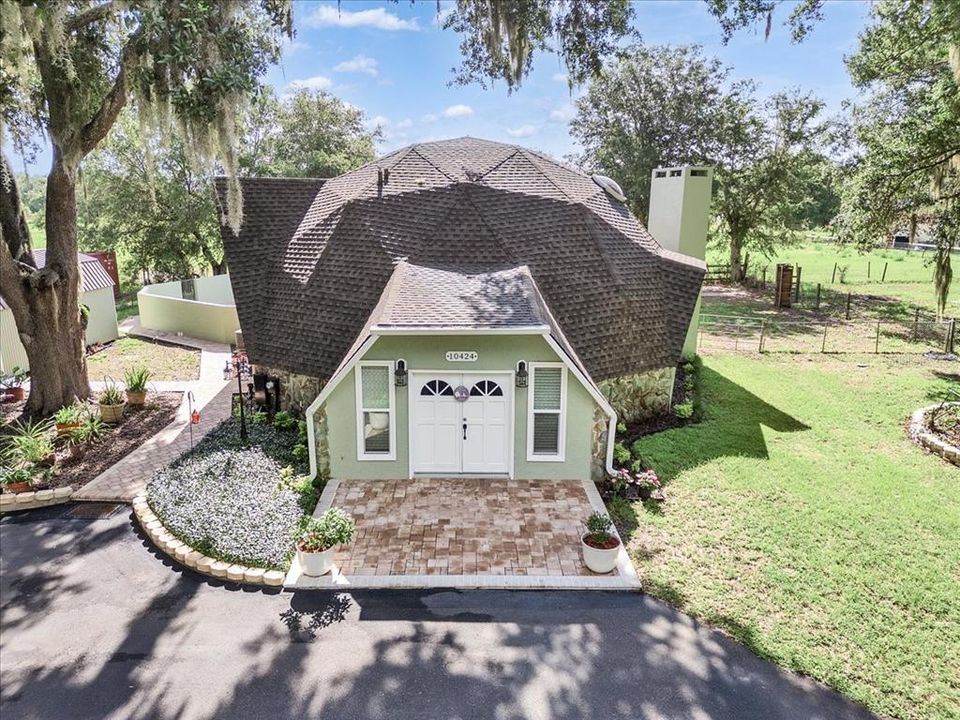Active With Contract: $545,000 (3 beds, 3 baths, 2352 Square Feet)