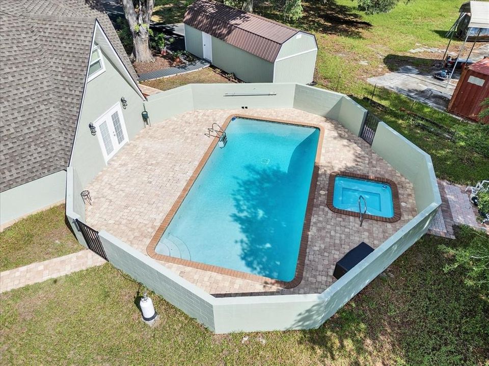 Active With Contract: $545,000 (3 beds, 3 baths, 2352 Square Feet)