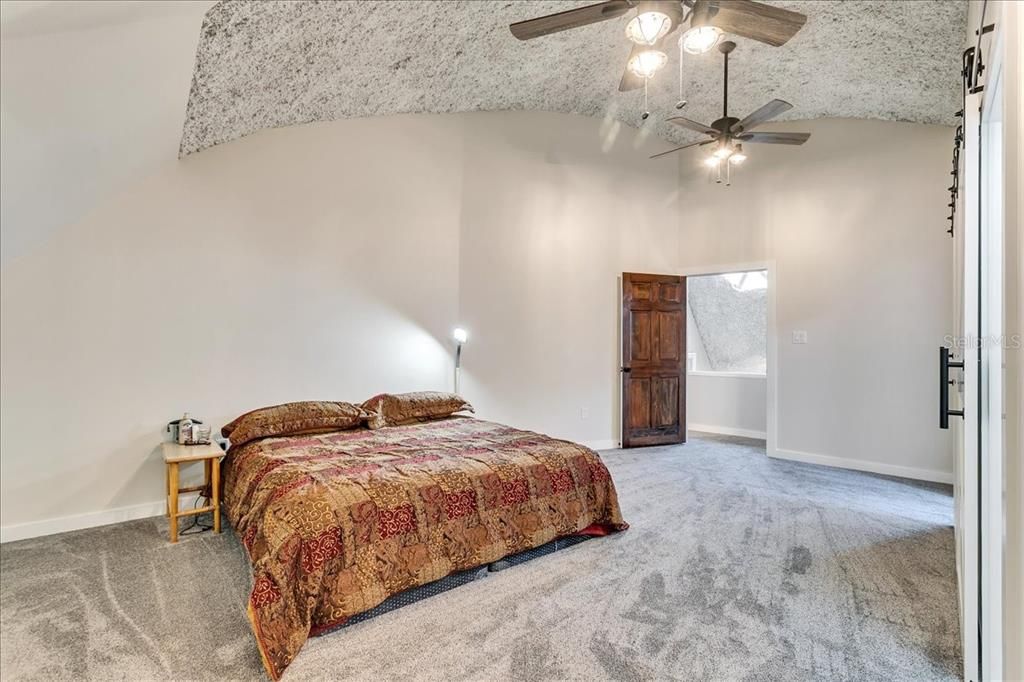 Active With Contract: $545,000 (3 beds, 3 baths, 2352 Square Feet)
