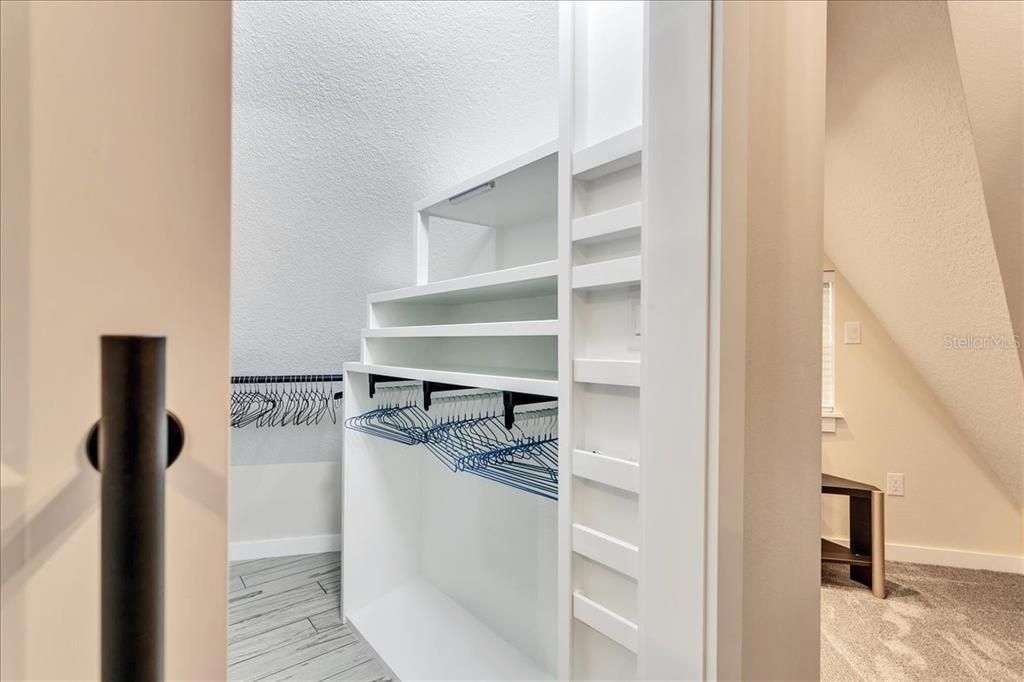 Active With Contract: $545,000 (3 beds, 3 baths, 2352 Square Feet)