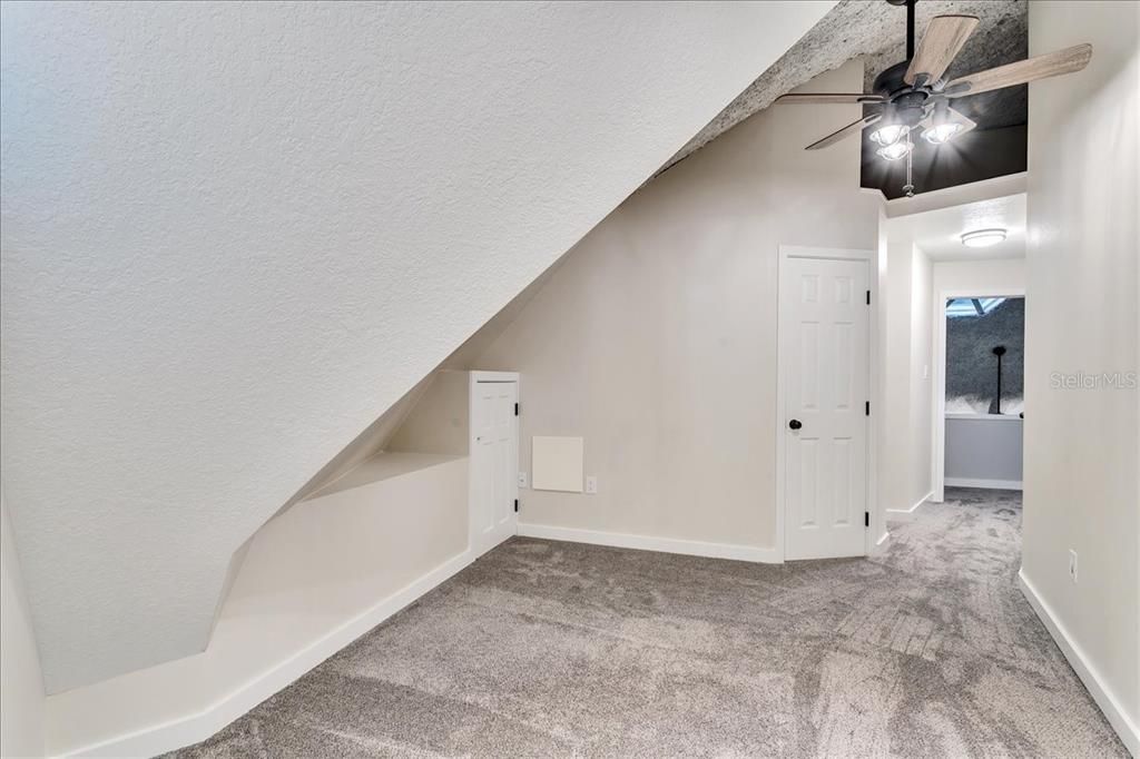 Active With Contract: $545,000 (3 beds, 3 baths, 2352 Square Feet)