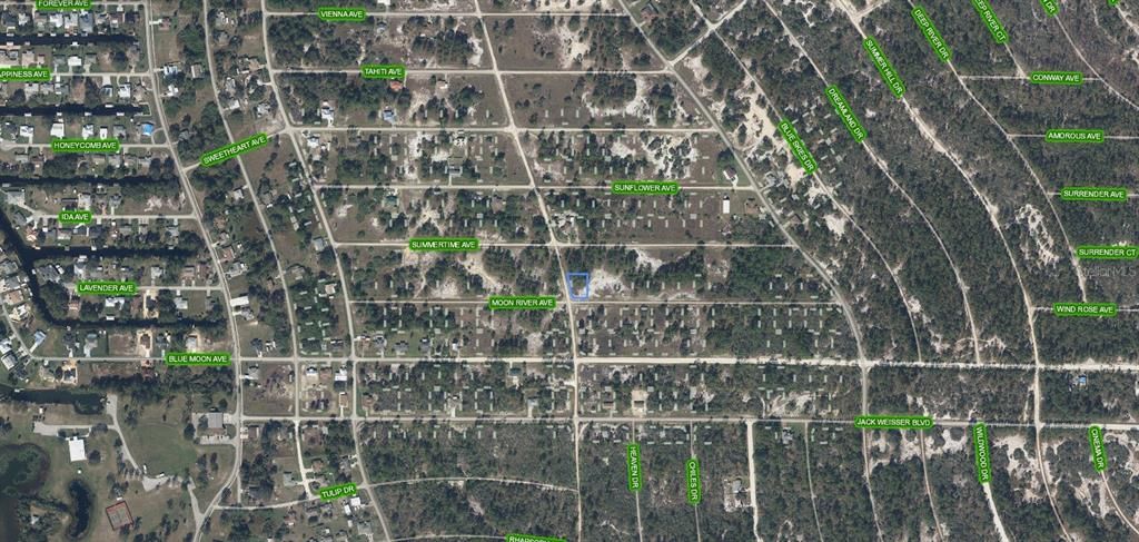 En Venta: $14,500 (0.27 acres)