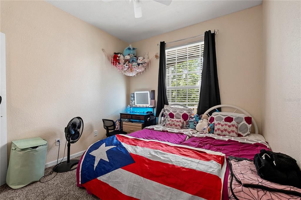 For Sale: $210,000 (3 beds, 2 baths, 1402 Square Feet)