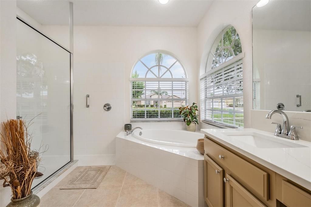 En Venta: $460,000 (3 camas, 2 baños, 2090 Pies cuadrados)