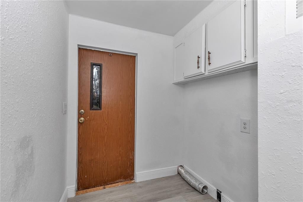 For Sale: $175,000 (3 beds, 2 baths, 1288 Square Feet)
