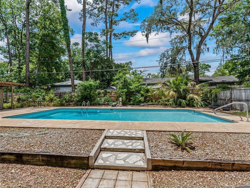 En Venta: $1,199,900 (6 camas, 3 baños, 3625 Pies cuadrados)