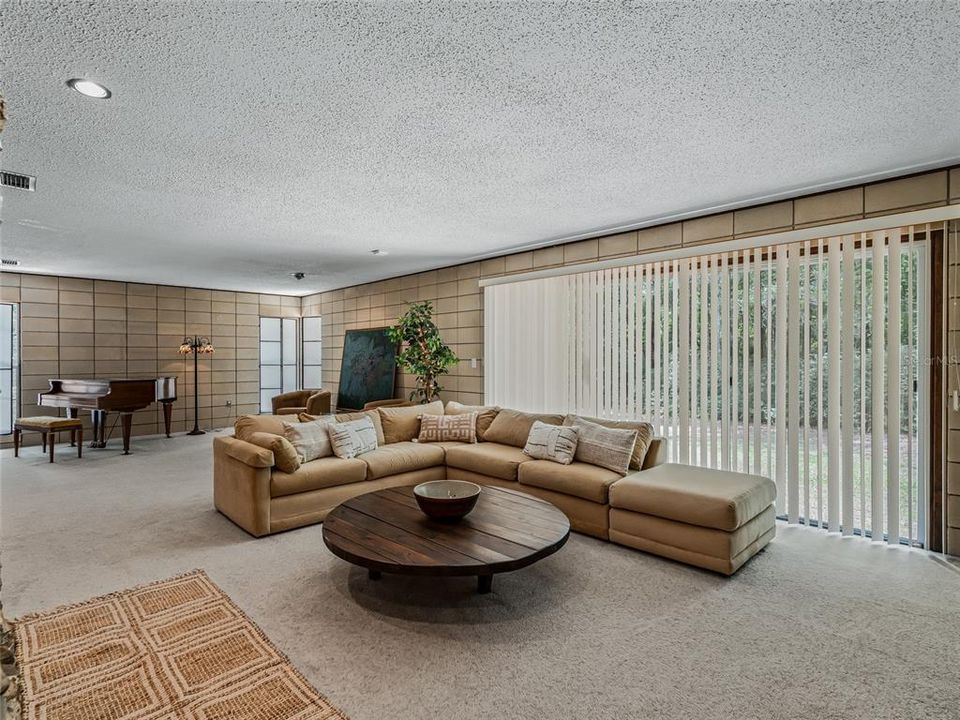 En Venta: $1,199,900 (6 camas, 3 baños, 3625 Pies cuadrados)