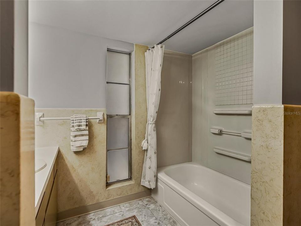 En Venta: $1,199,900 (6 camas, 3 baños, 3625 Pies cuadrados)
