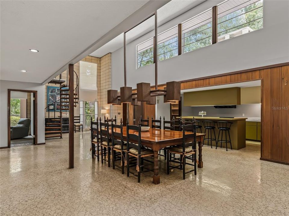 En Venta: $1,199,900 (6 camas, 3 baños, 3625 Pies cuadrados)