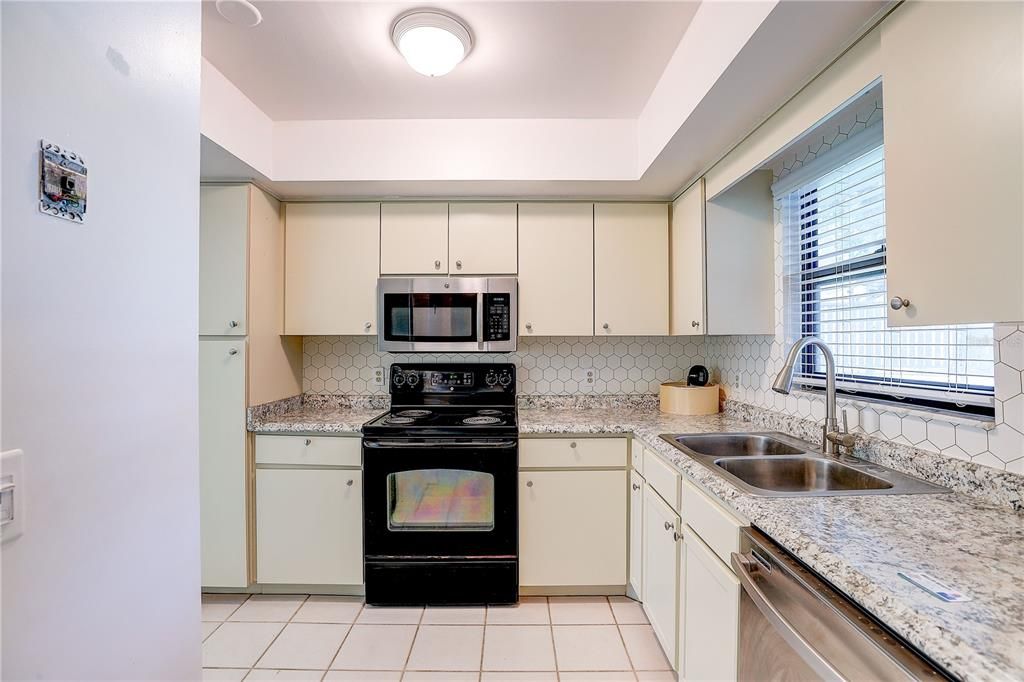En Venta: $179,990 (2 camas, 2 baños, 1209 Pies cuadrados)