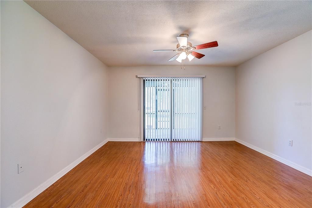 En Venta: $179,990 (2 camas, 2 baños, 1209 Pies cuadrados)