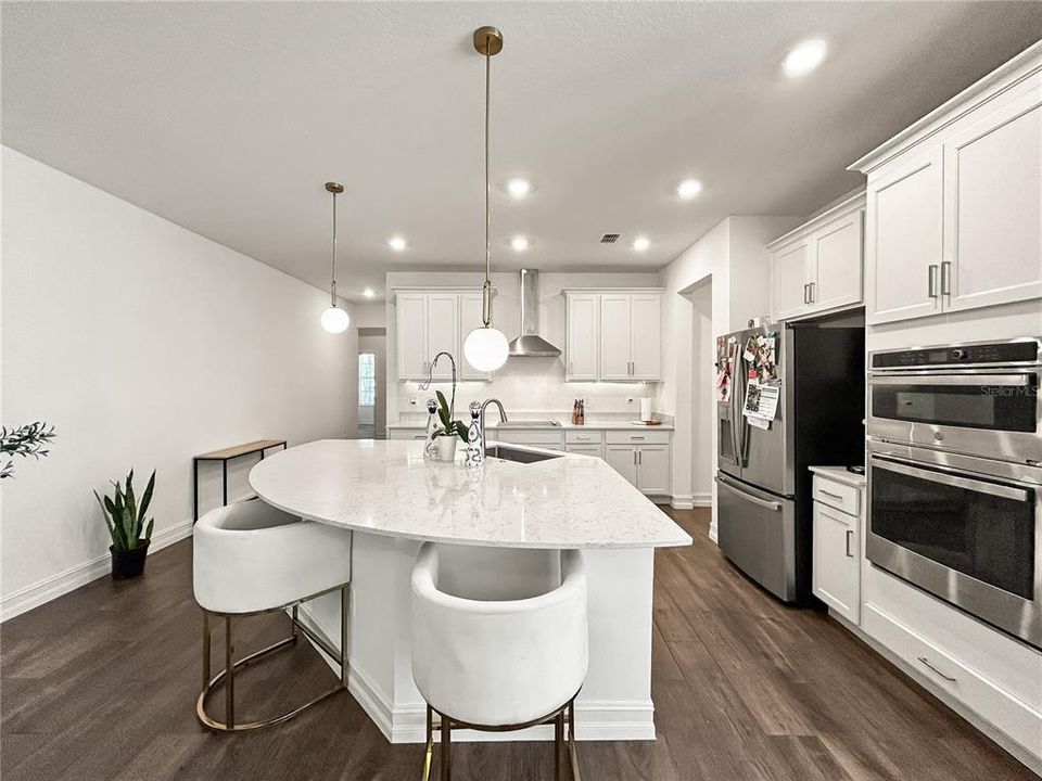 For Rent: $3,600 (3 beds, 2 baths, 1829 Square Feet)