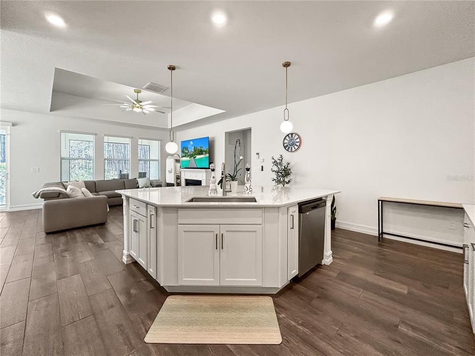 For Rent: $3,600 (3 beds, 2 baths, 1829 Square Feet)
